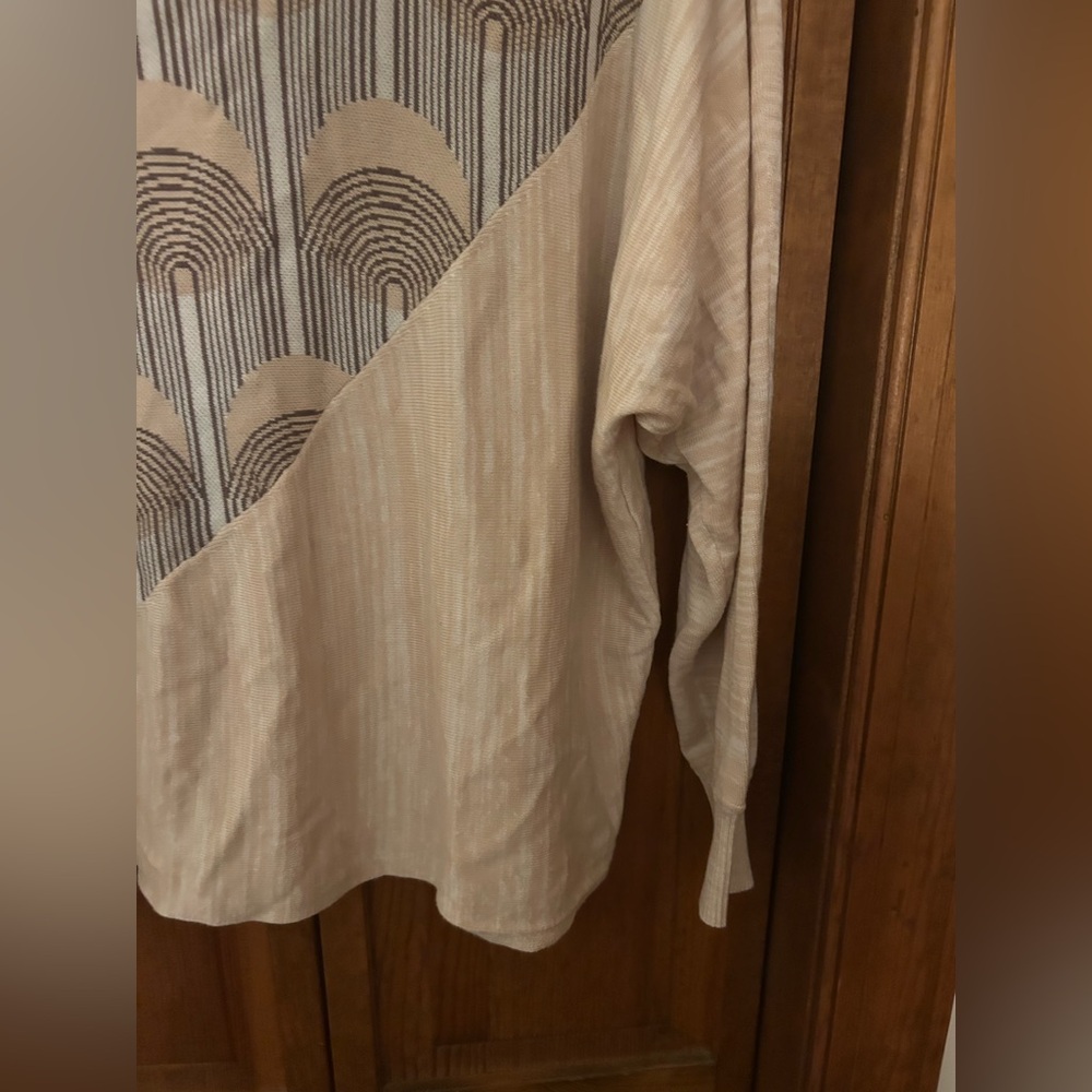 Daily Practice Sweater - Picture 6 of 14